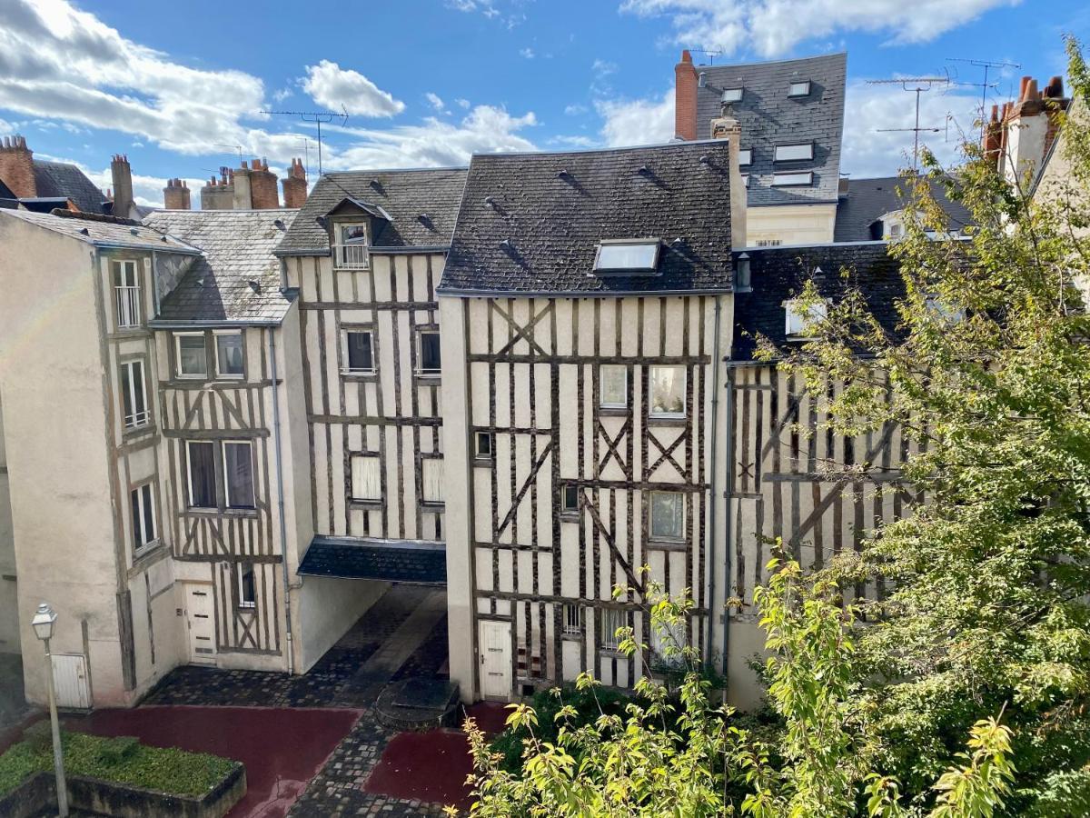 Le repaire d'Esmeralda Orléans Extérieur photo